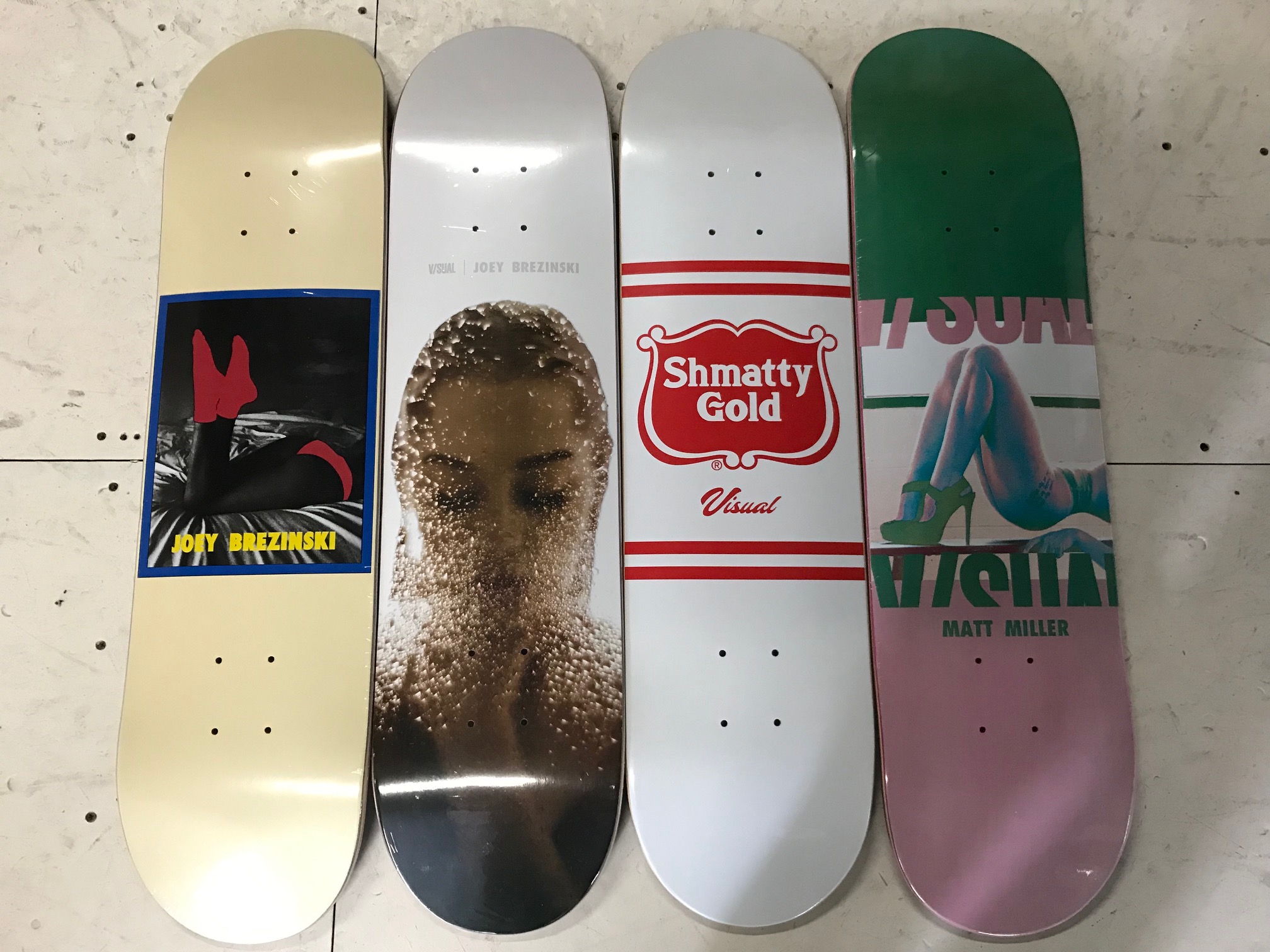 スケートアイテム V/SUAL skateboards & V/SUAL Apparel 2018HOLIDAY入荷しました！！