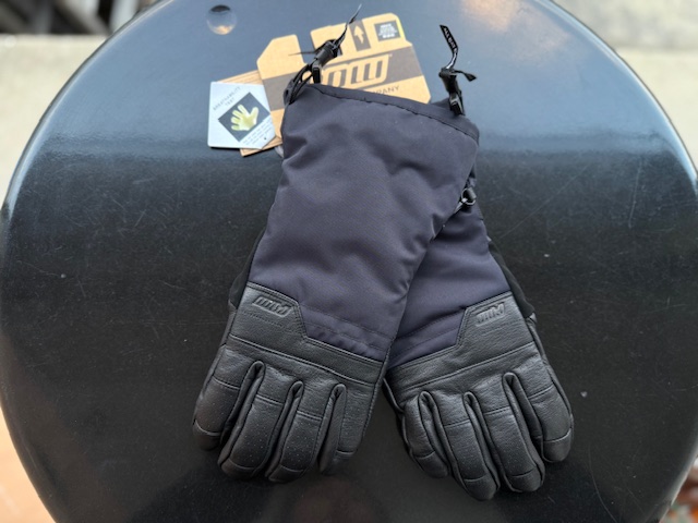 スノーボードアイテム POW GLOVE 2025-2026 NewModel 入荷しました！！